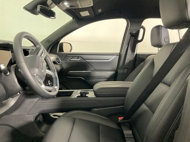 Used 2025 GMC Acadia Elevation w/ Elevation Premium Package FWD image 28