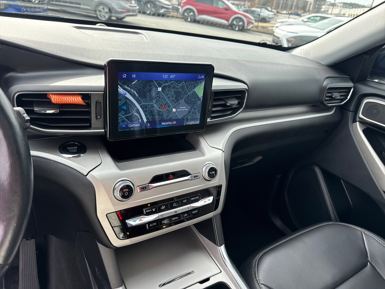 Used 2022 Ford Explorer XLT w/ Equipment Group 202A image 29