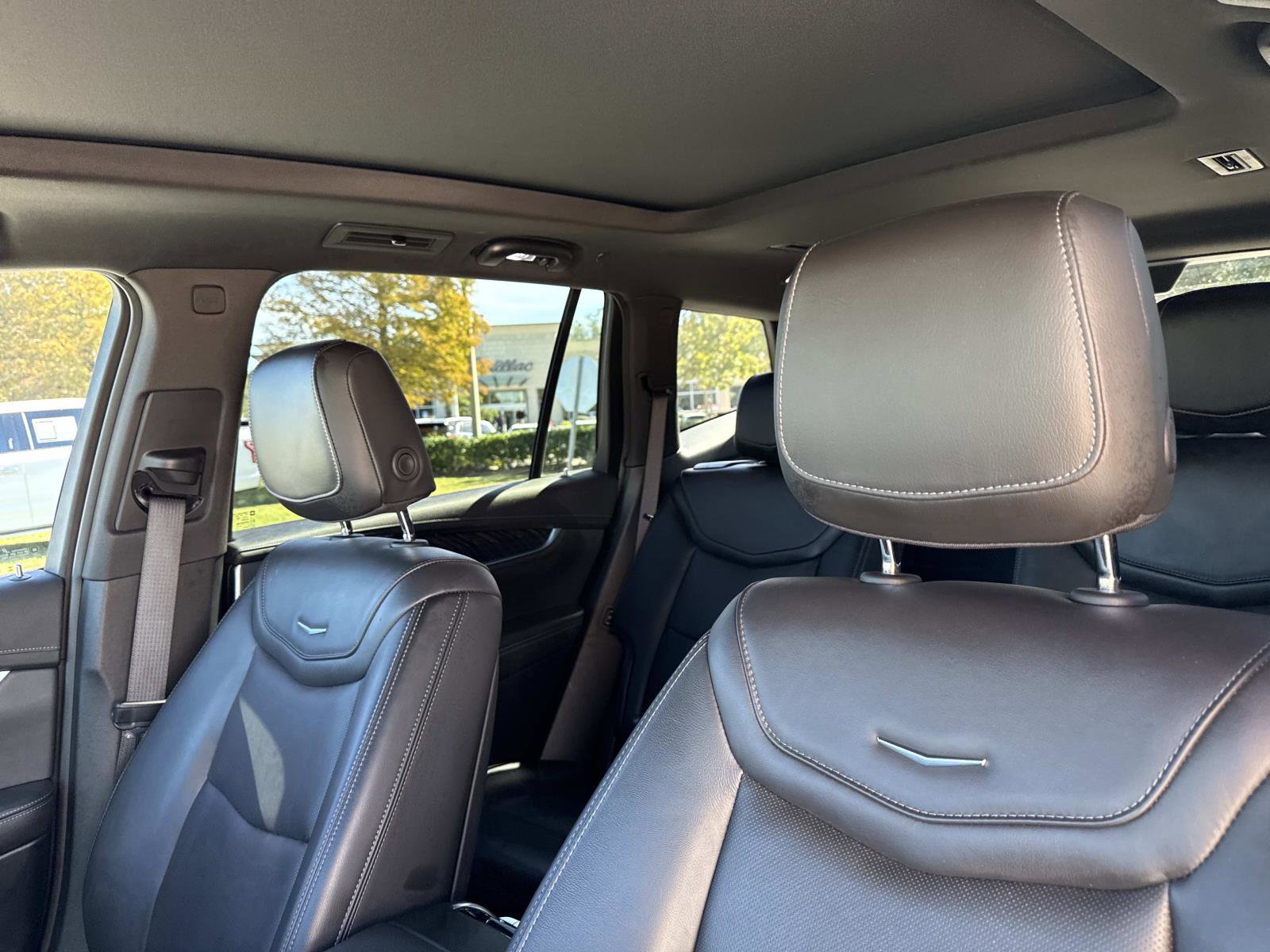 Used 2025 Cadillac XT6 Premium Luxury image 23