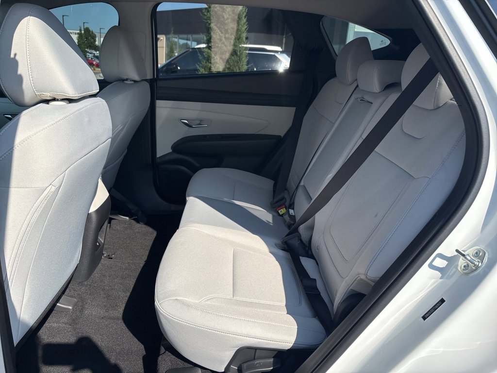 New 2026 Hyundai Tucson SE image 12
