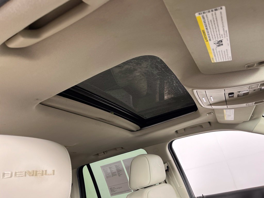 Used 2019 GMC Yukon Denali AWD/4WD image 3