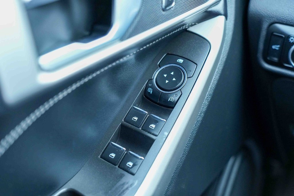 Used 2024 Ford Explorer XLT image 24