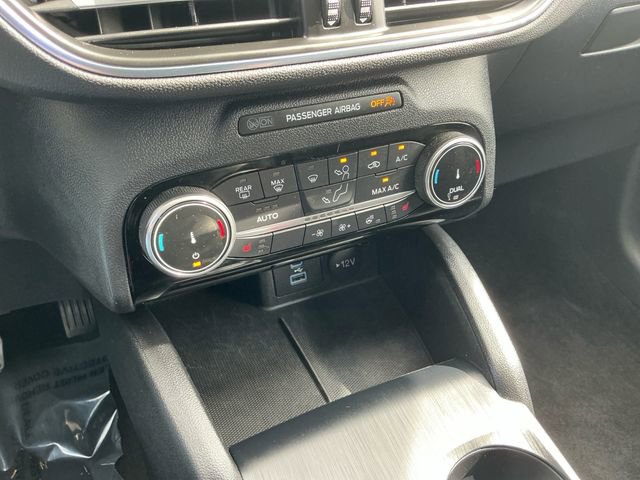 Used 2022 Ford Escape Titanium image 22