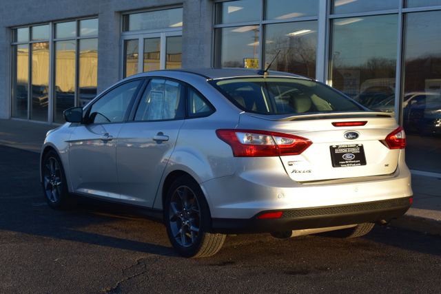 Used 2014 Ford Focus SE w/ Equipment Group 201A image 4