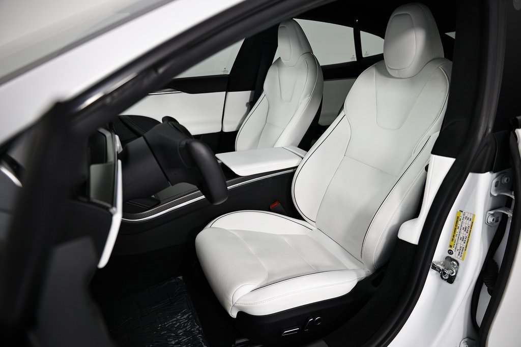 Used 2022 Tesla Model S Plaid image 23
