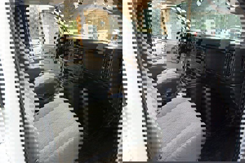 Used 2010 Chevrolet Express 1500 image 22