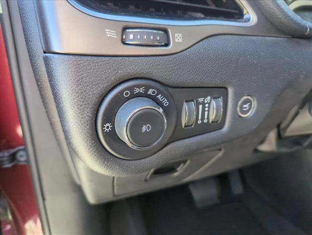 Used 2019 Jeep Cherokee Limited image 27