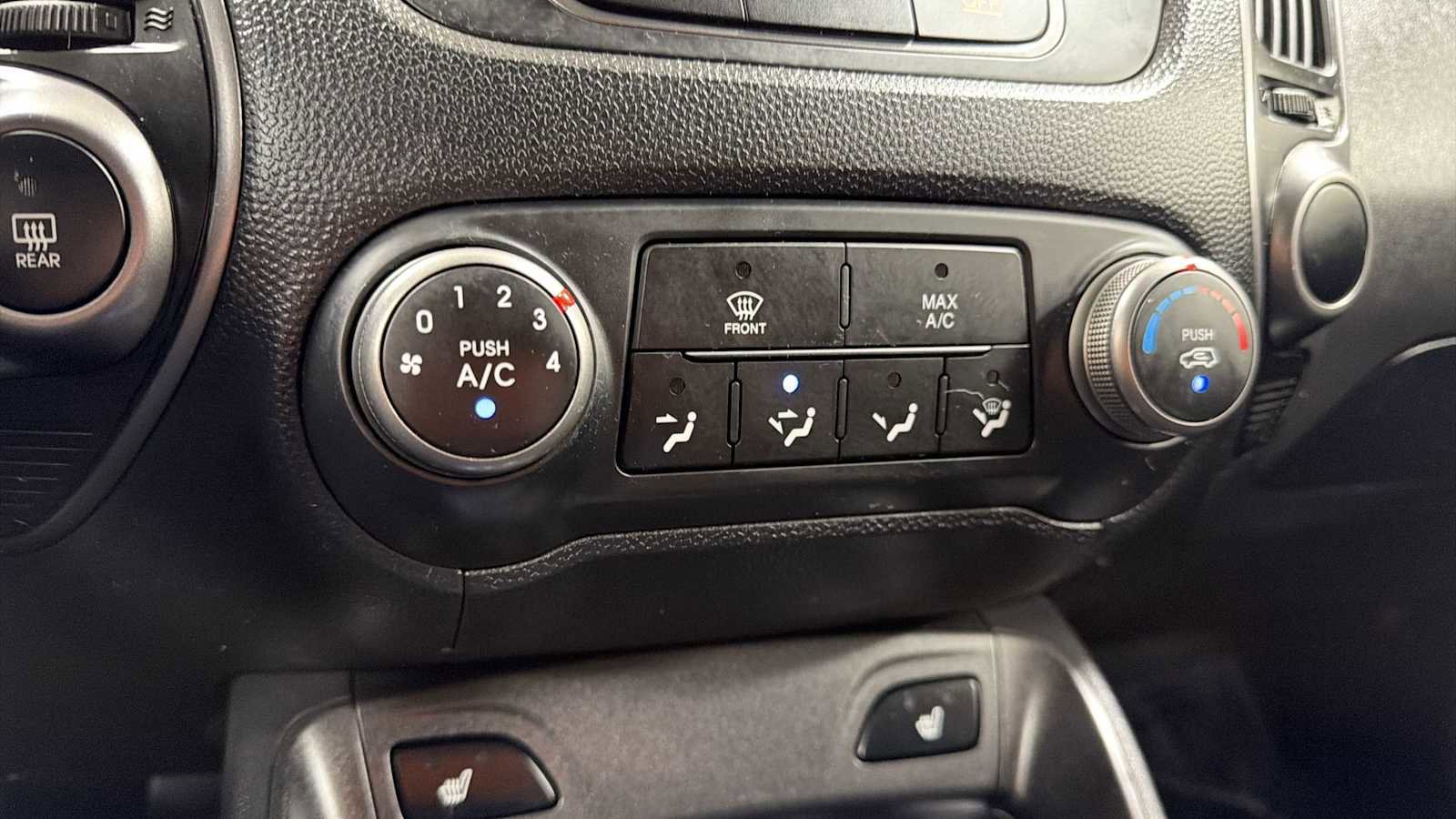 Used 2014 Hyundai Tucson SE image 20