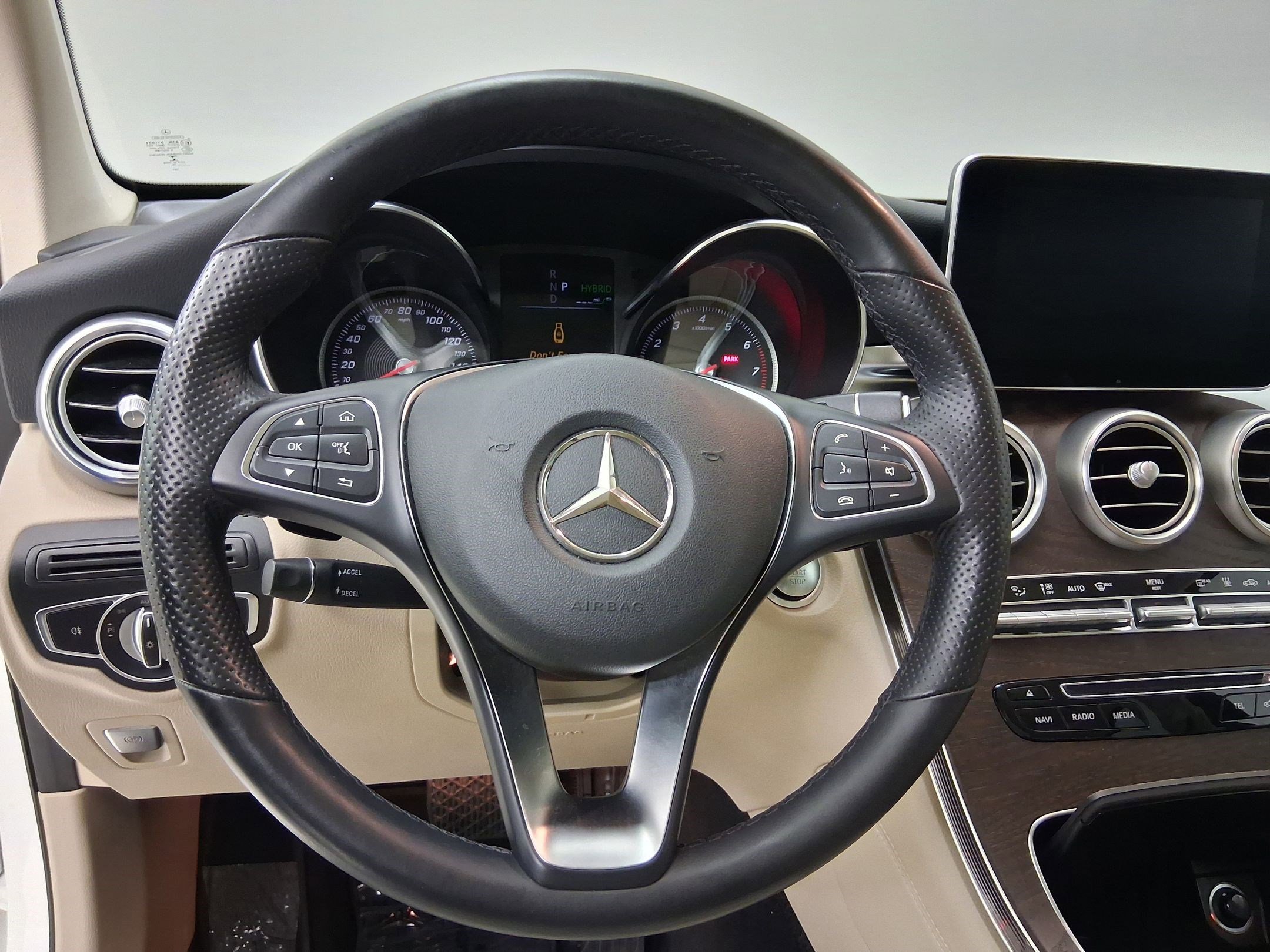 Used 2019 Mercedes-Benz GLC 350e 4MATIC image 14