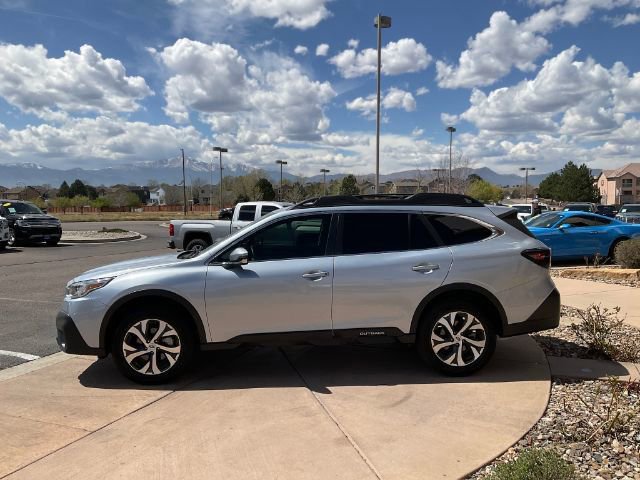 Used 2022 Subaru Outback Limited AWD/4WD image 4
