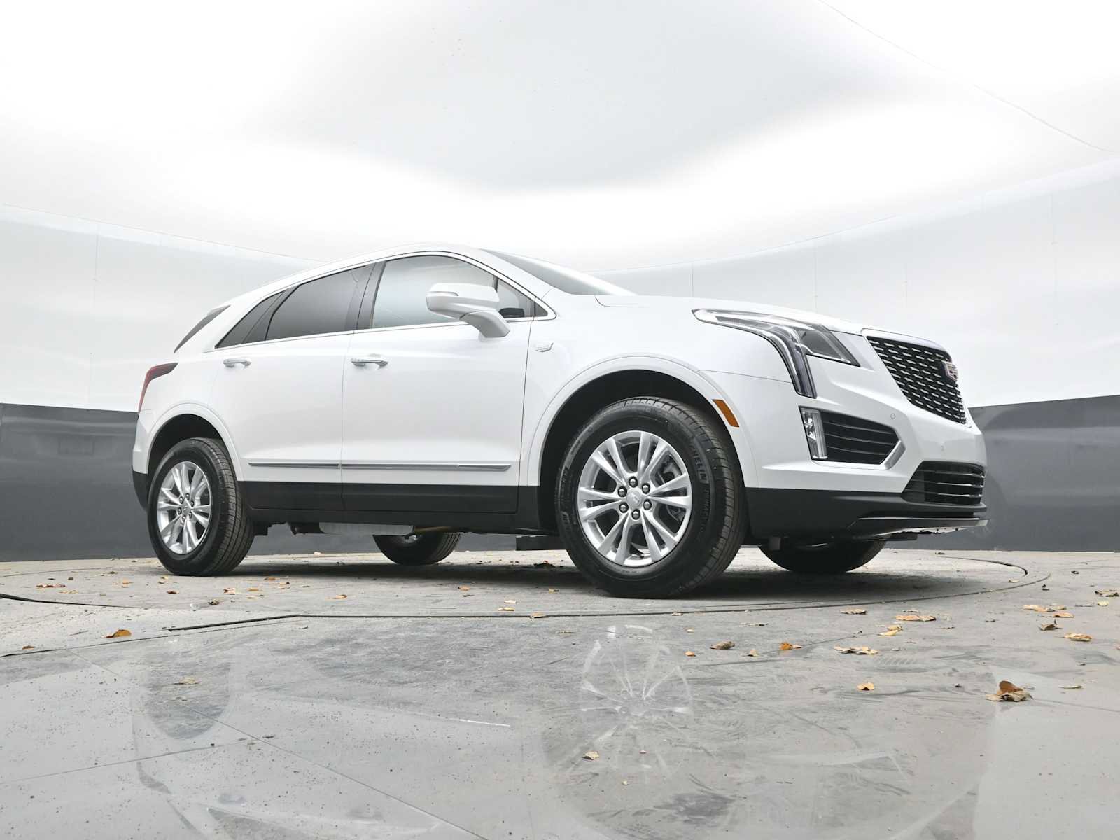 Used 2025 Cadillac XT5 Luxury w/ LPO, Floor Liner Package image 49