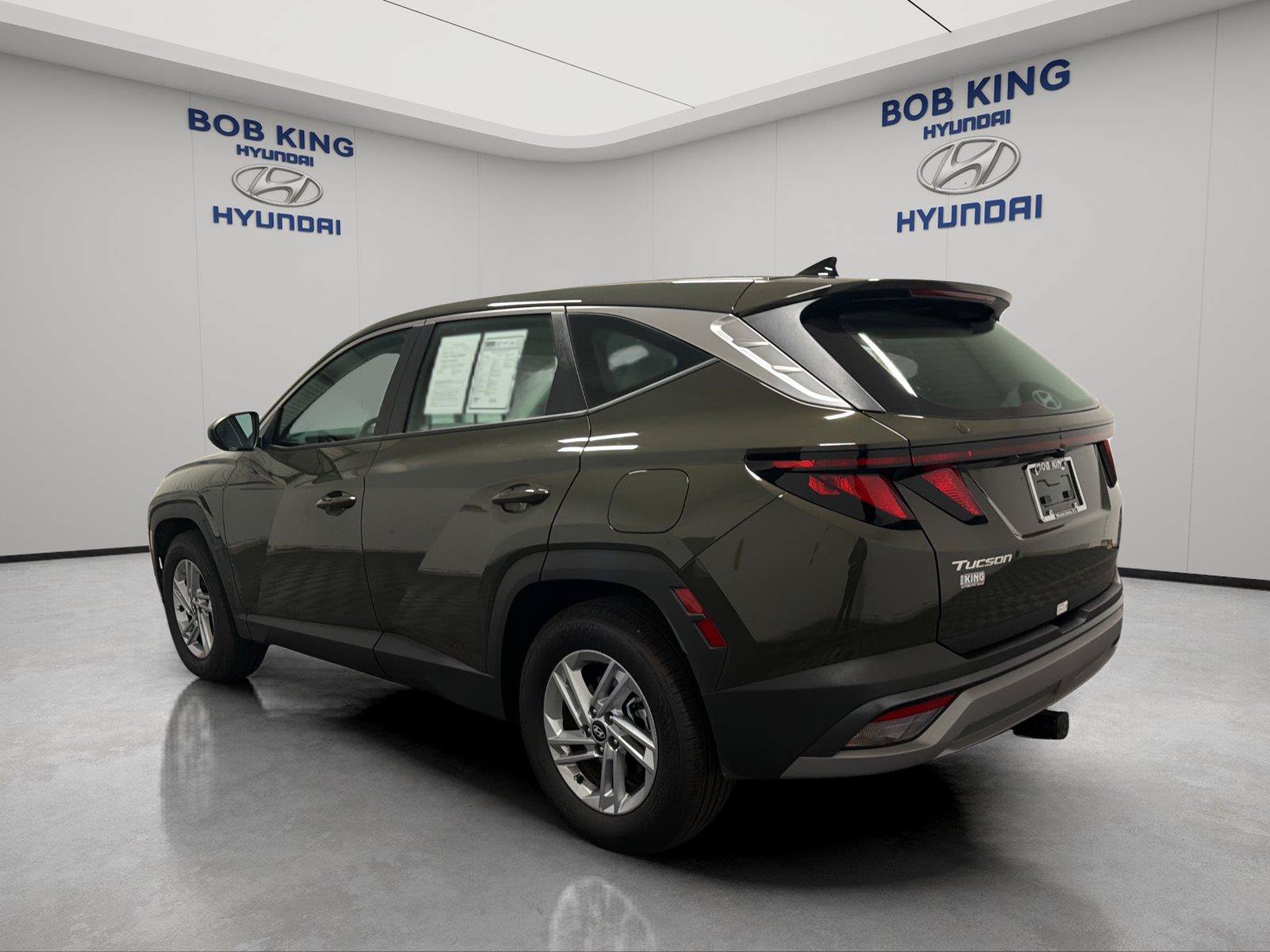 Used 2026 Hyundai Tucson SE FWD image 3