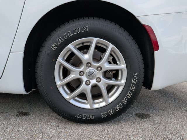 Used 2024 Chrysler Voyager LX FWD image 29