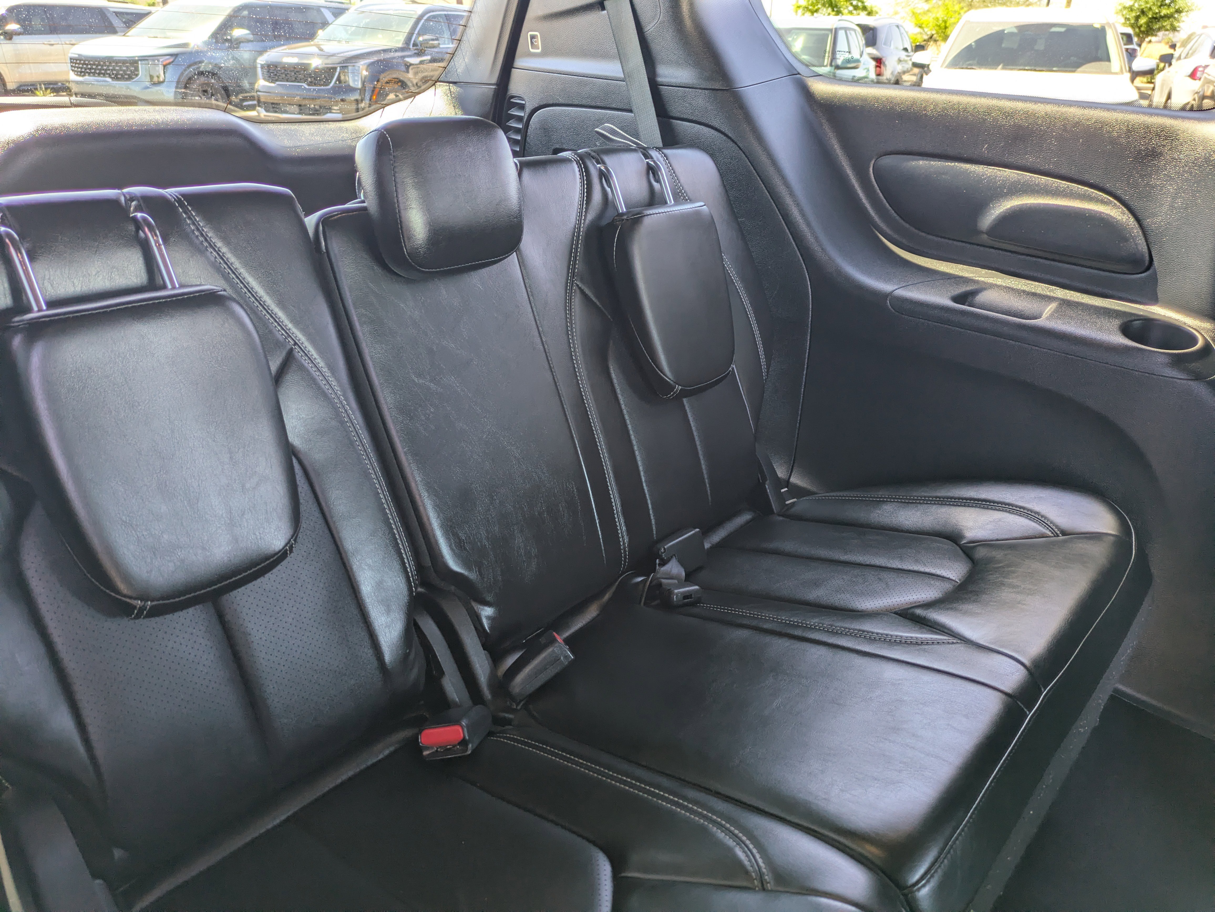 Used 2025 Chrysler Pacifica Select image 15