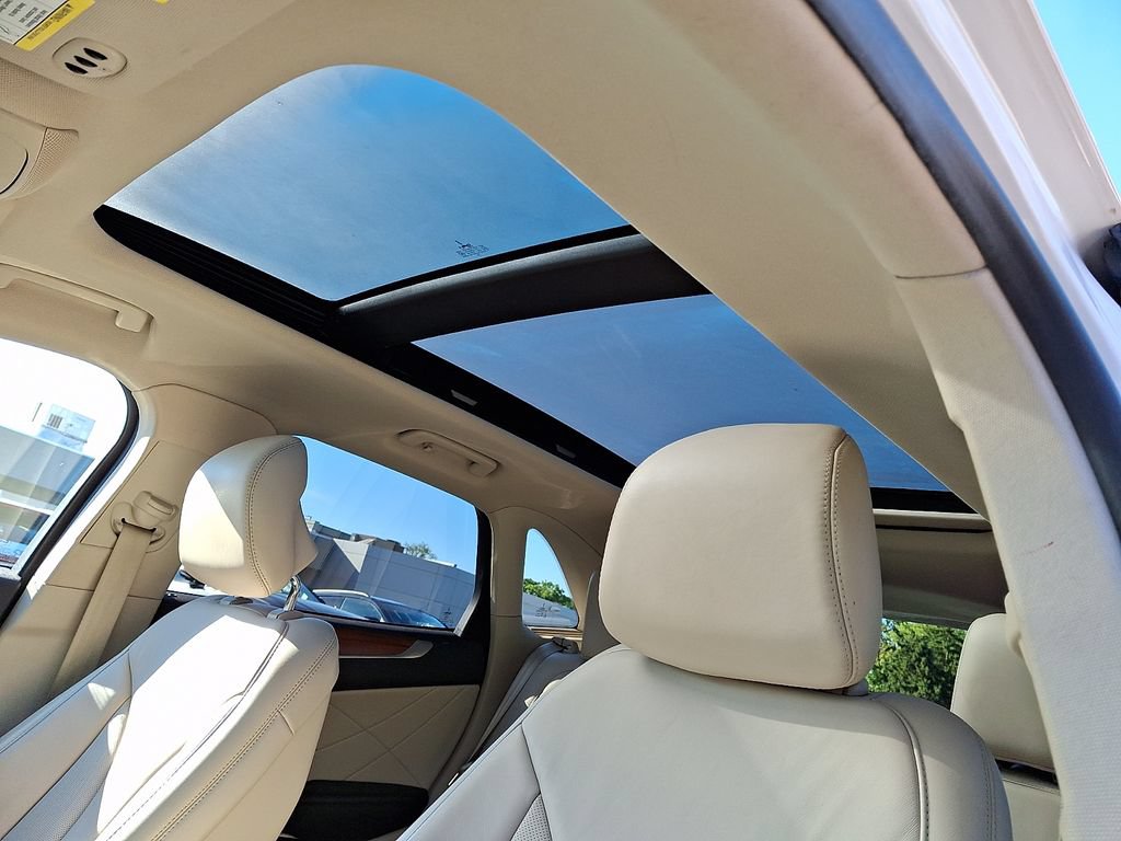 Used 2019 Lincoln MKC Select w/ Select Plus Package AWD/4WD image 15