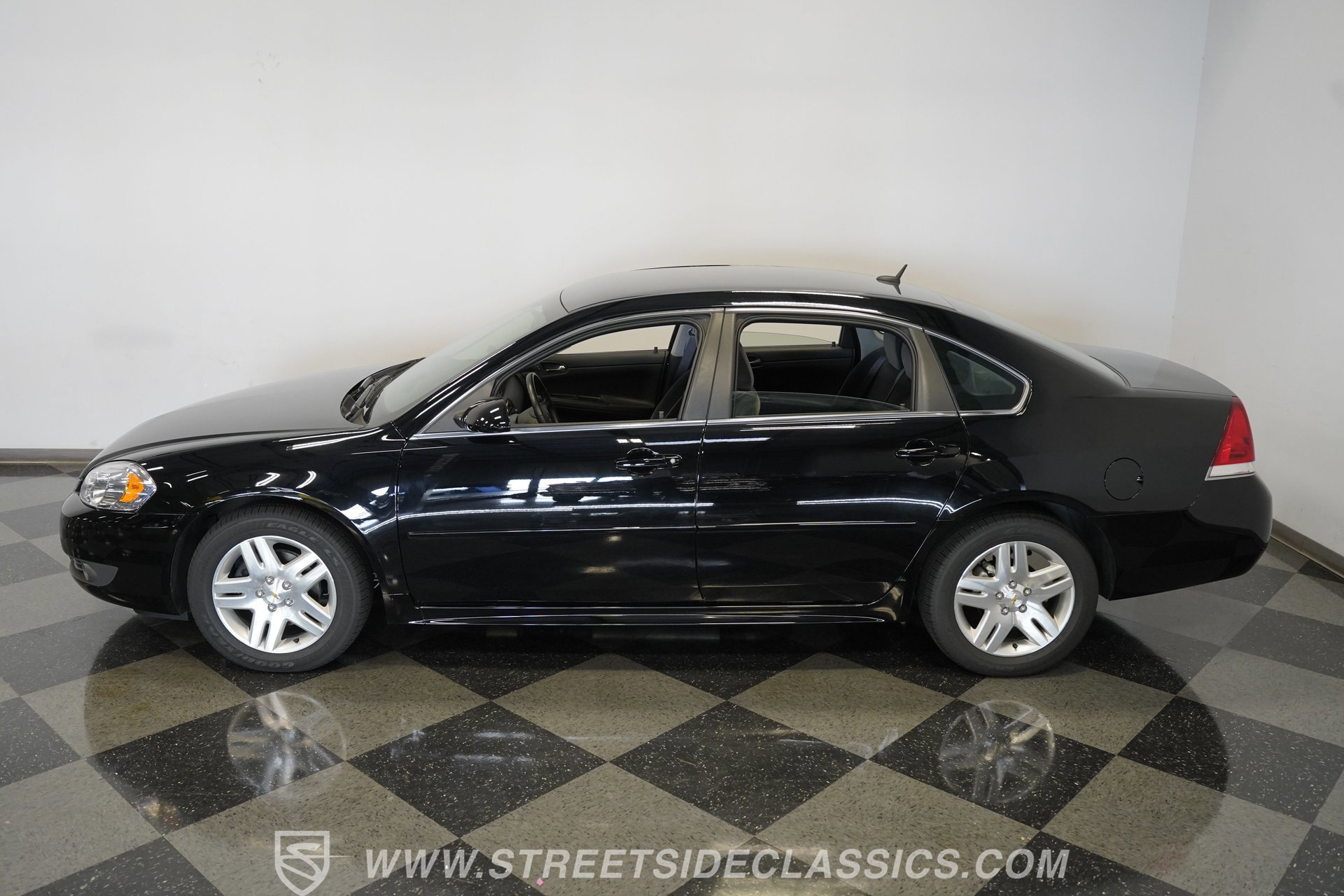 Used 2011 Chevrolet Impala LT image 8