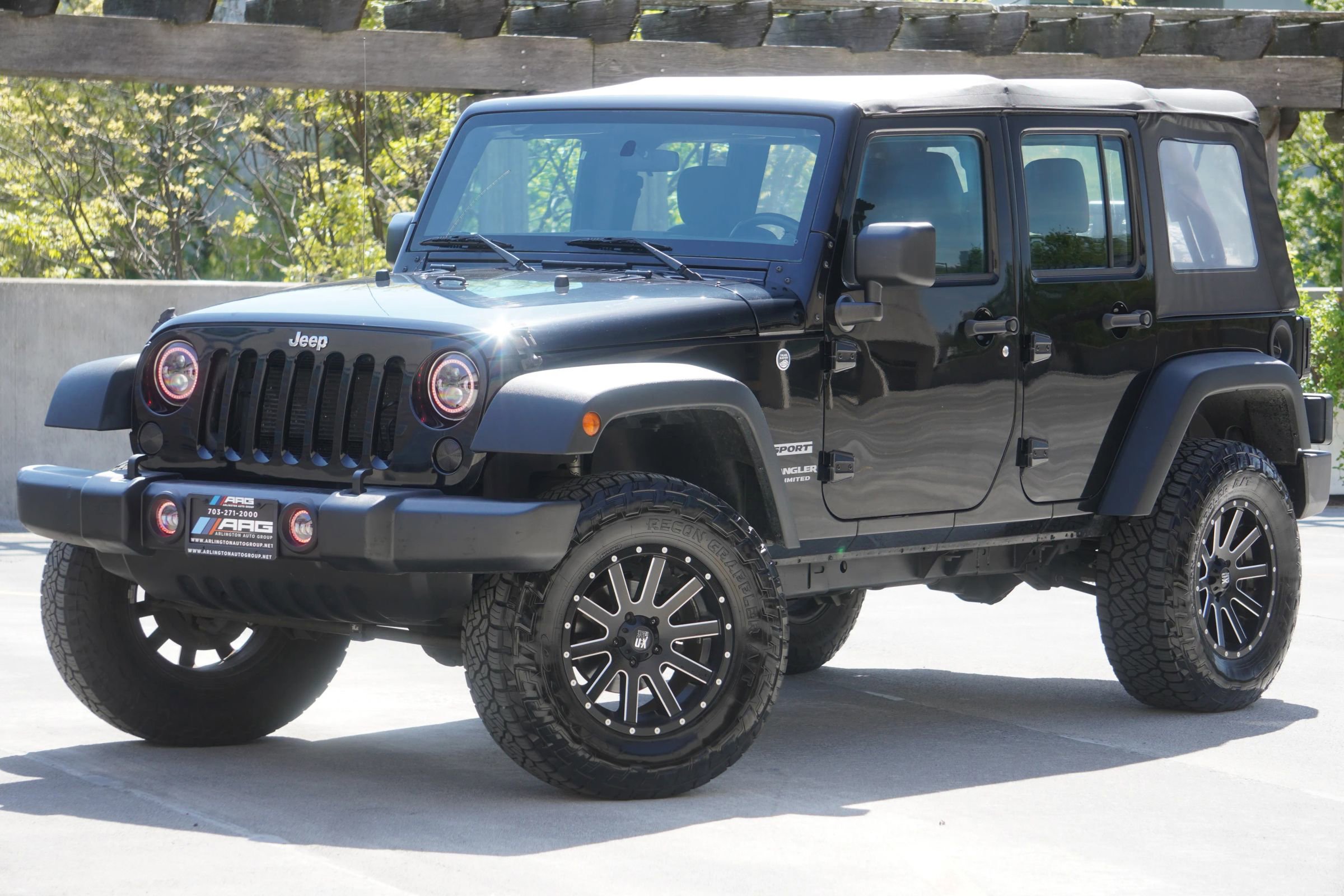 Used 2016 Jeep Wrangler Unlimited Sport w/ Max Tow Package AWD/4WD image 9