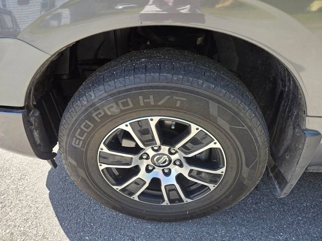 Used 2021 Nissan Titan SV w/ SV Convenience Package AWD/4WD image 4
