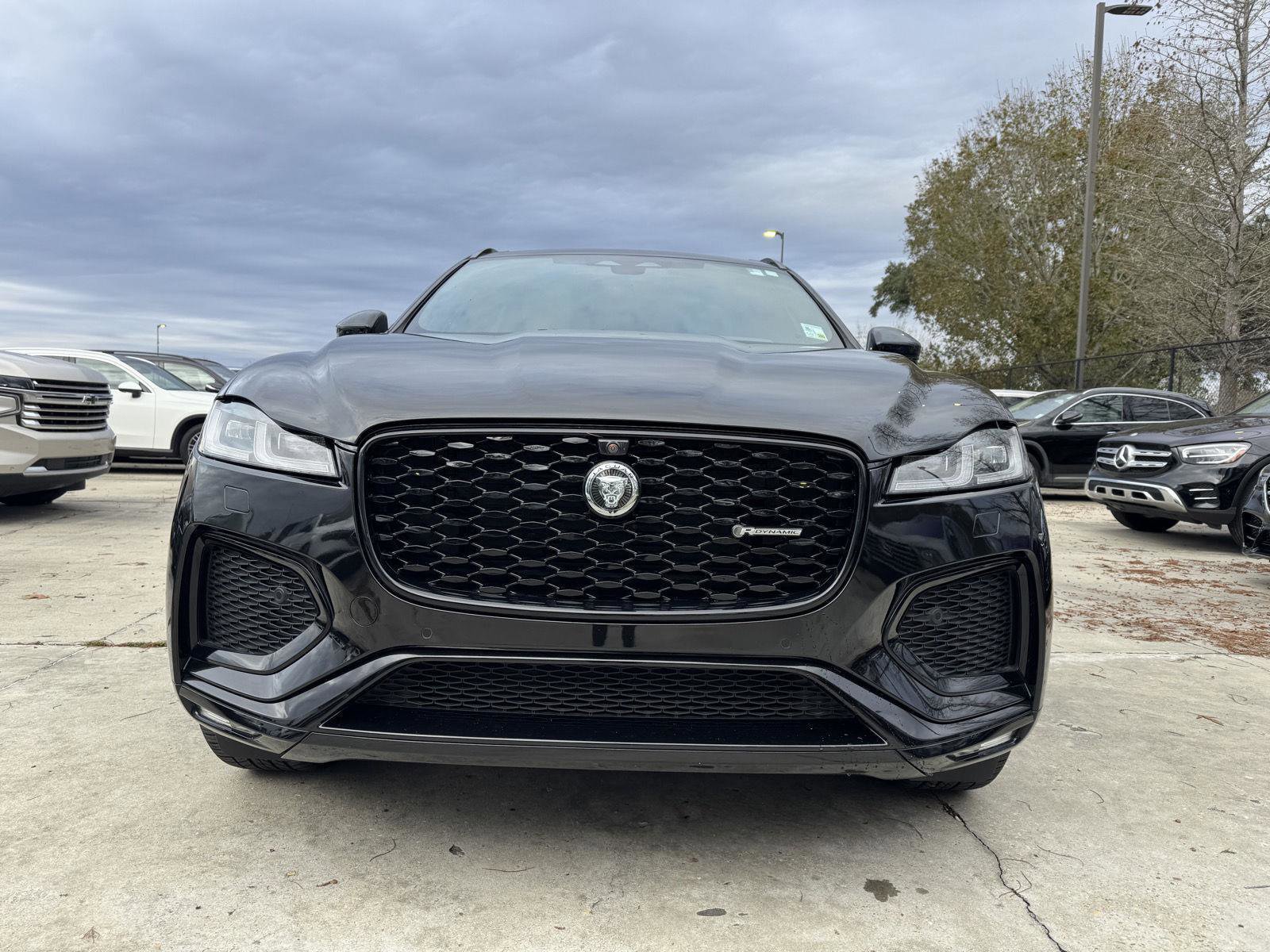 Used 2024 Jaguar F-PACE R-Dynamic S image 2