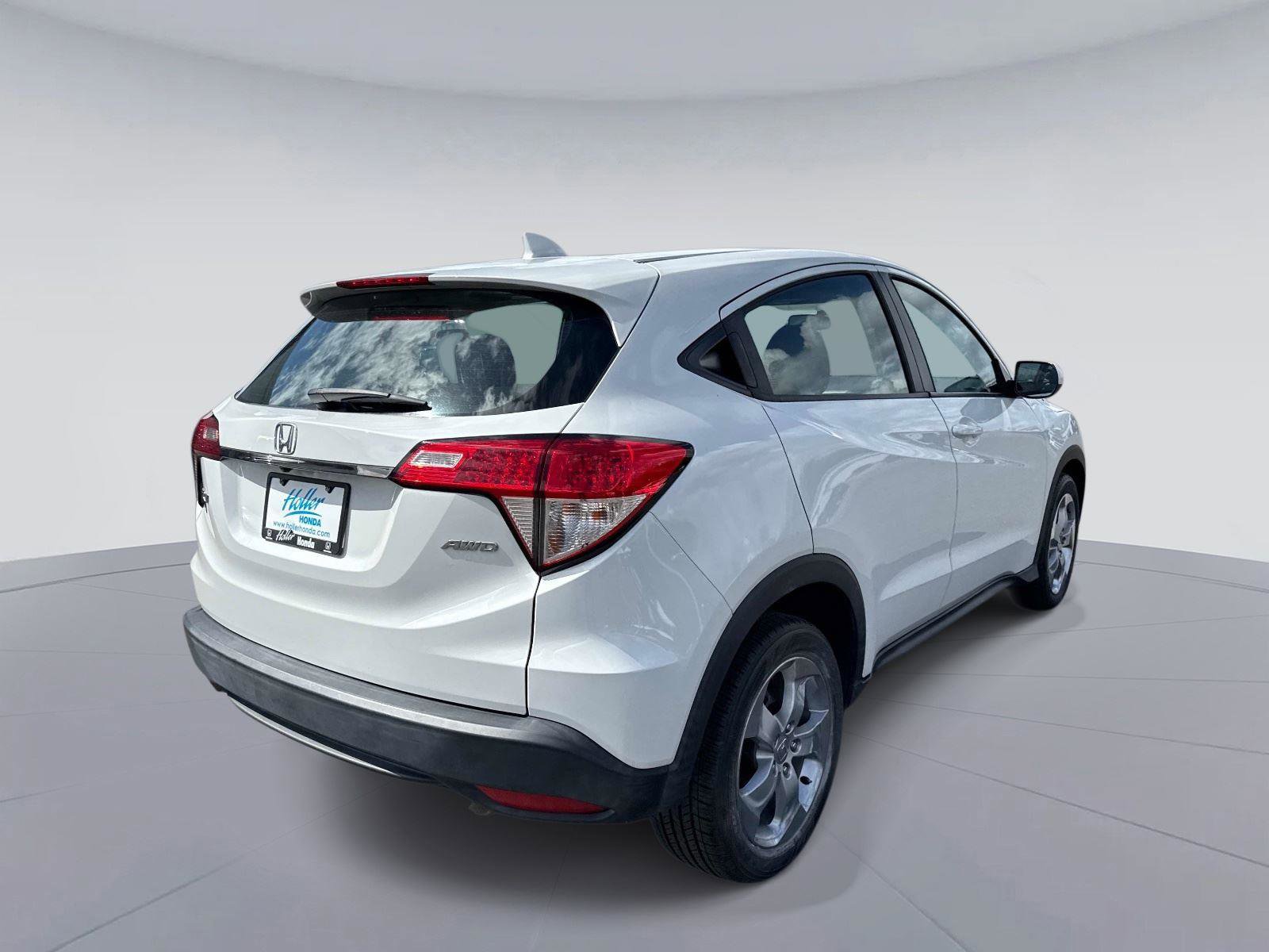 Certified 2022 Honda HR-V LX image 4