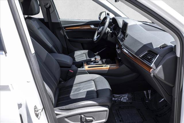 Certified 2023 Audi Q5 2.0T Premium w/ Convenience Package AWD/4WD image 25