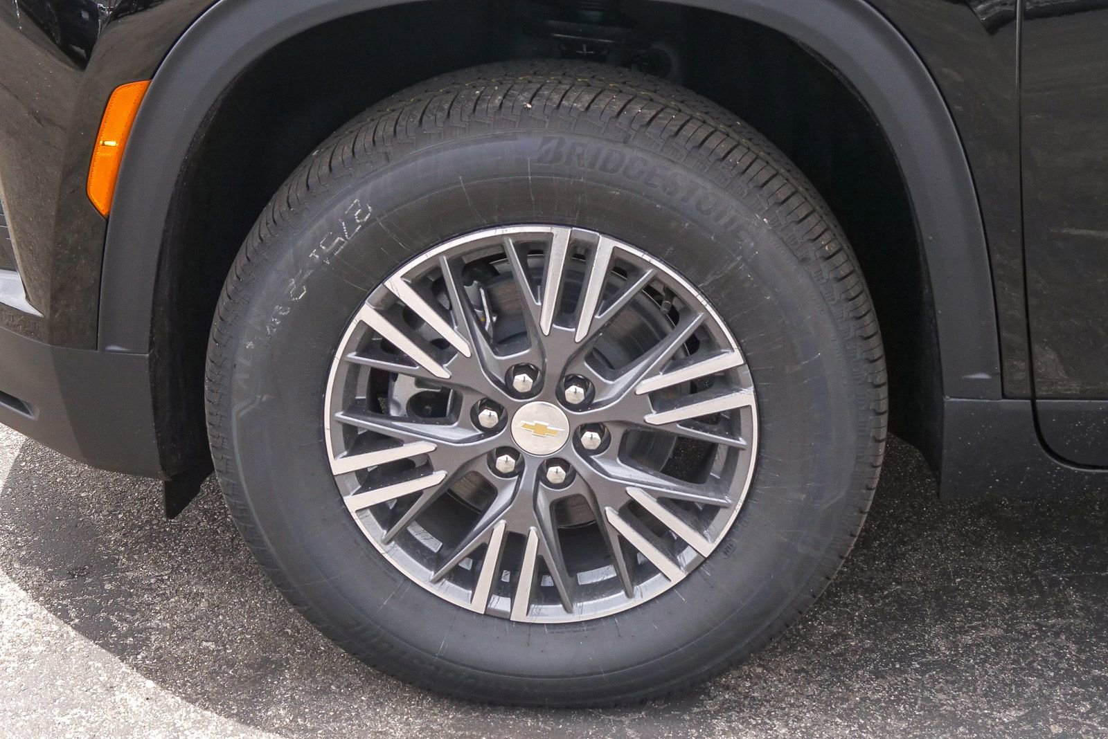 New 2026 Chevrolet Traverse LT w/ Driver Confidence Package FWD image 5