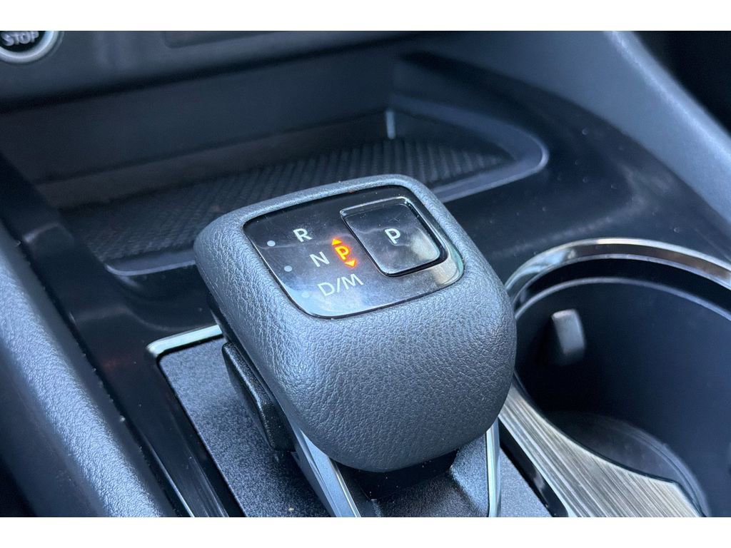 Used 2023 Nissan Rogue S image 22