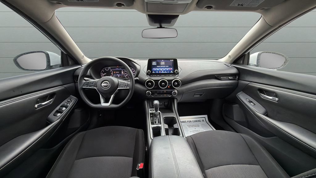 Used 2025 Nissan Sentra SV image 33