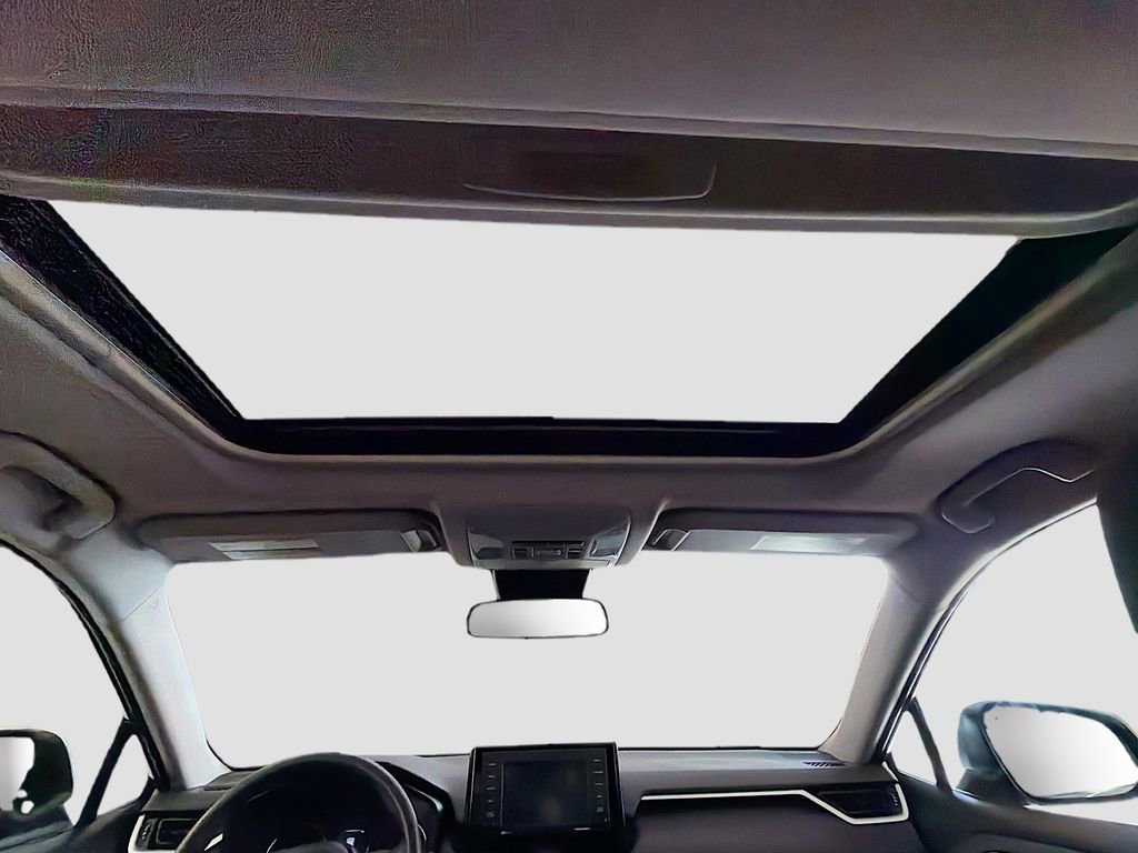 Used 2022 Toyota RAV4 XLE w/ Convenience Package image 20