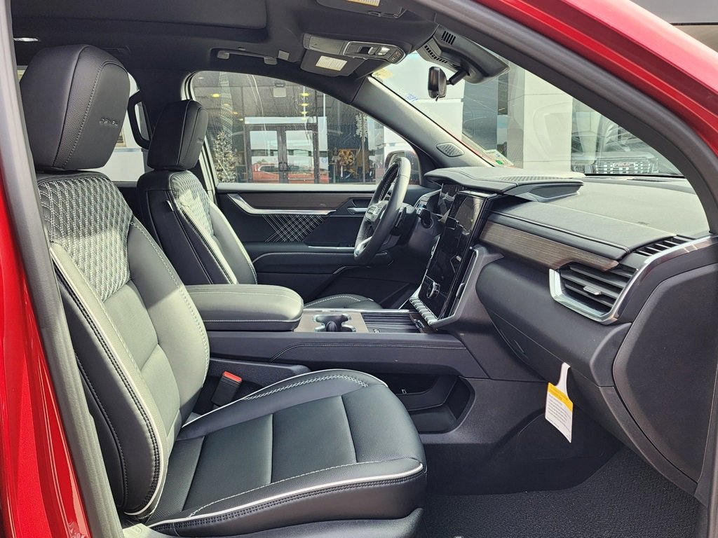 New 2026 GMC Acadia Denali w/ Super Cruise Package image 43