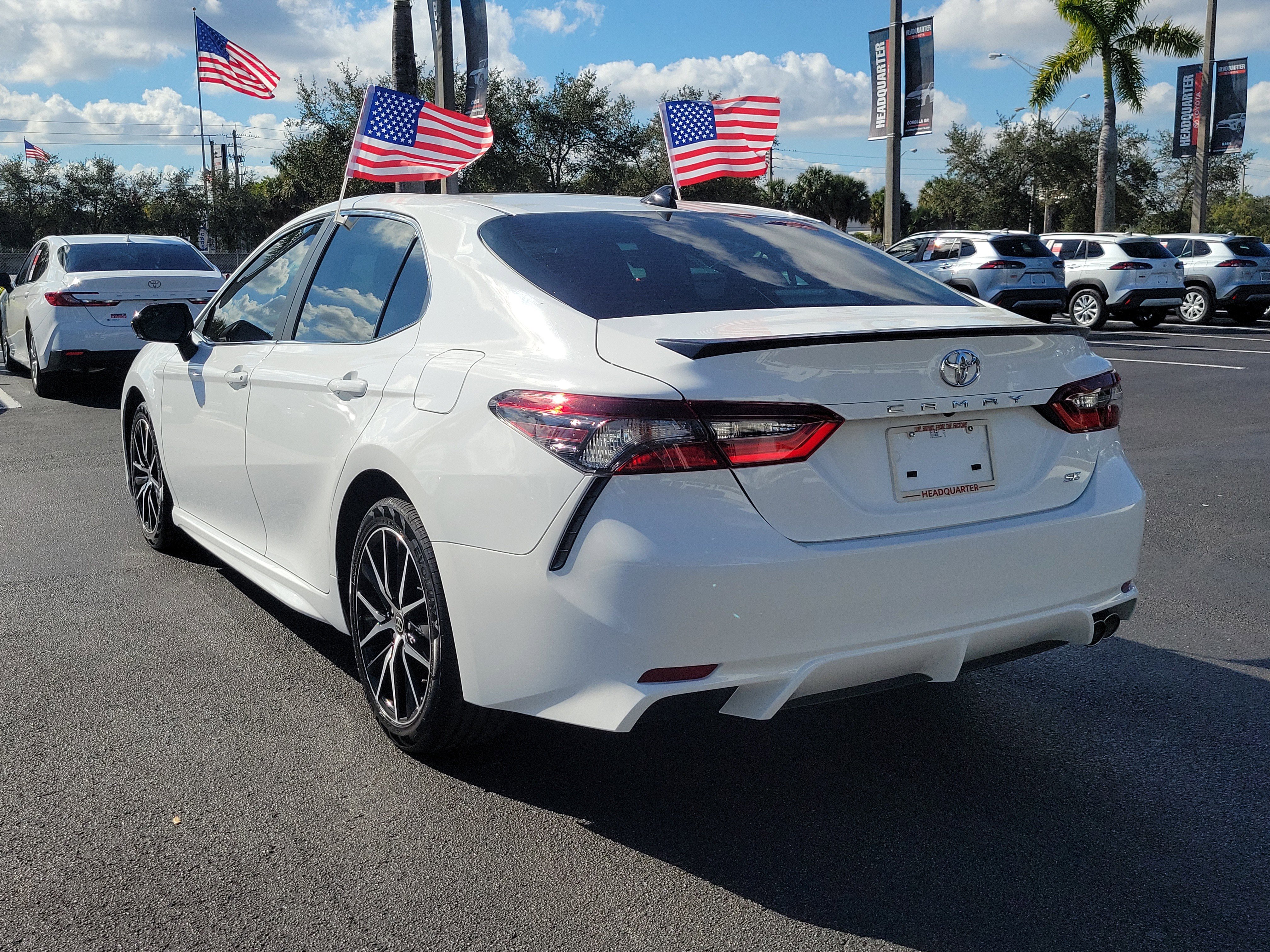 Used 2024 Toyota Camry SE image 10