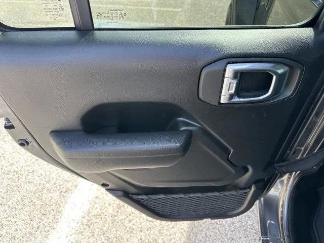 Certified 2022 Jeep Gladiator Sport image 34