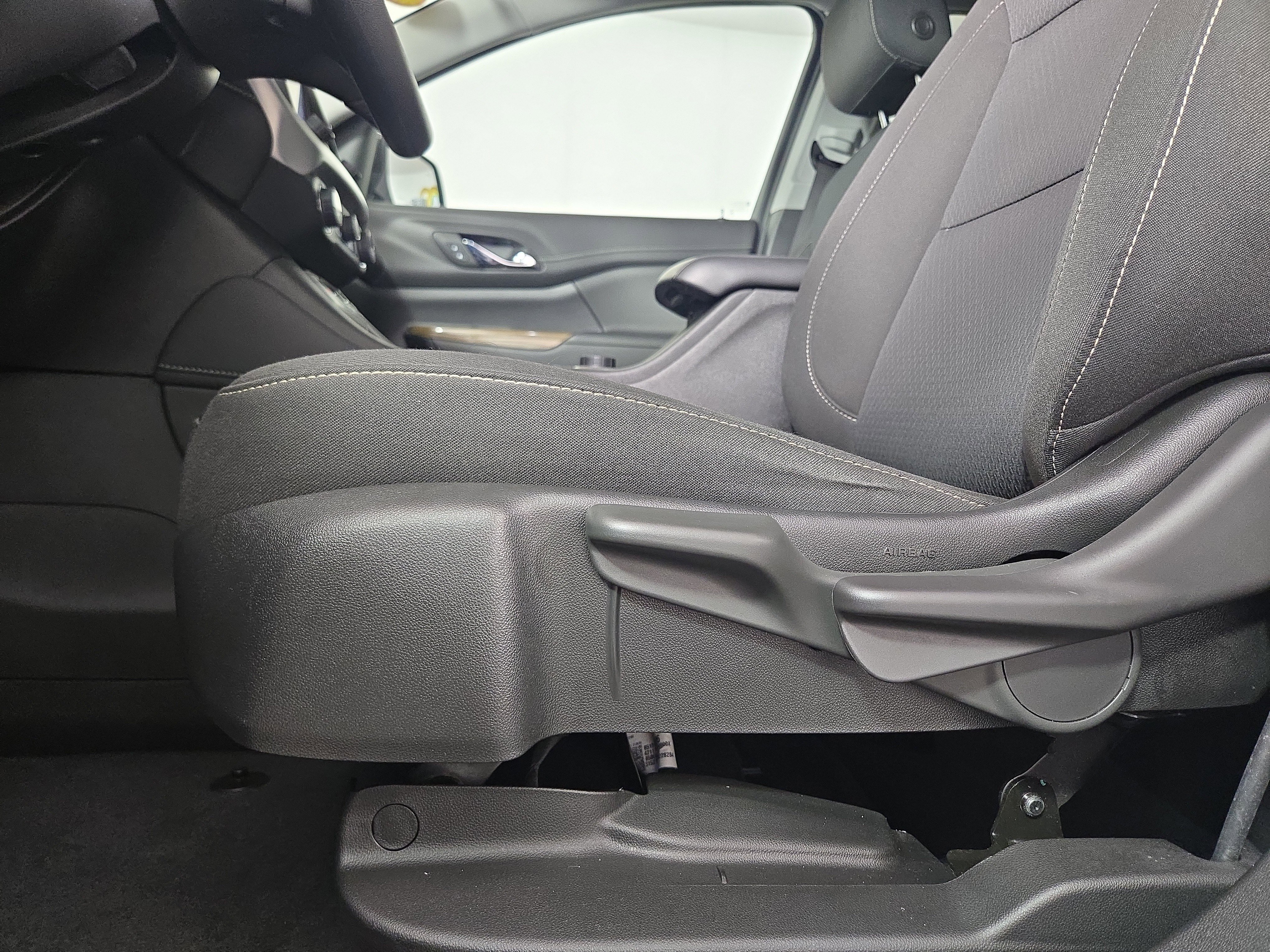 Certified 2023 GMC Acadia SLE w/ Elevation Edition image 31