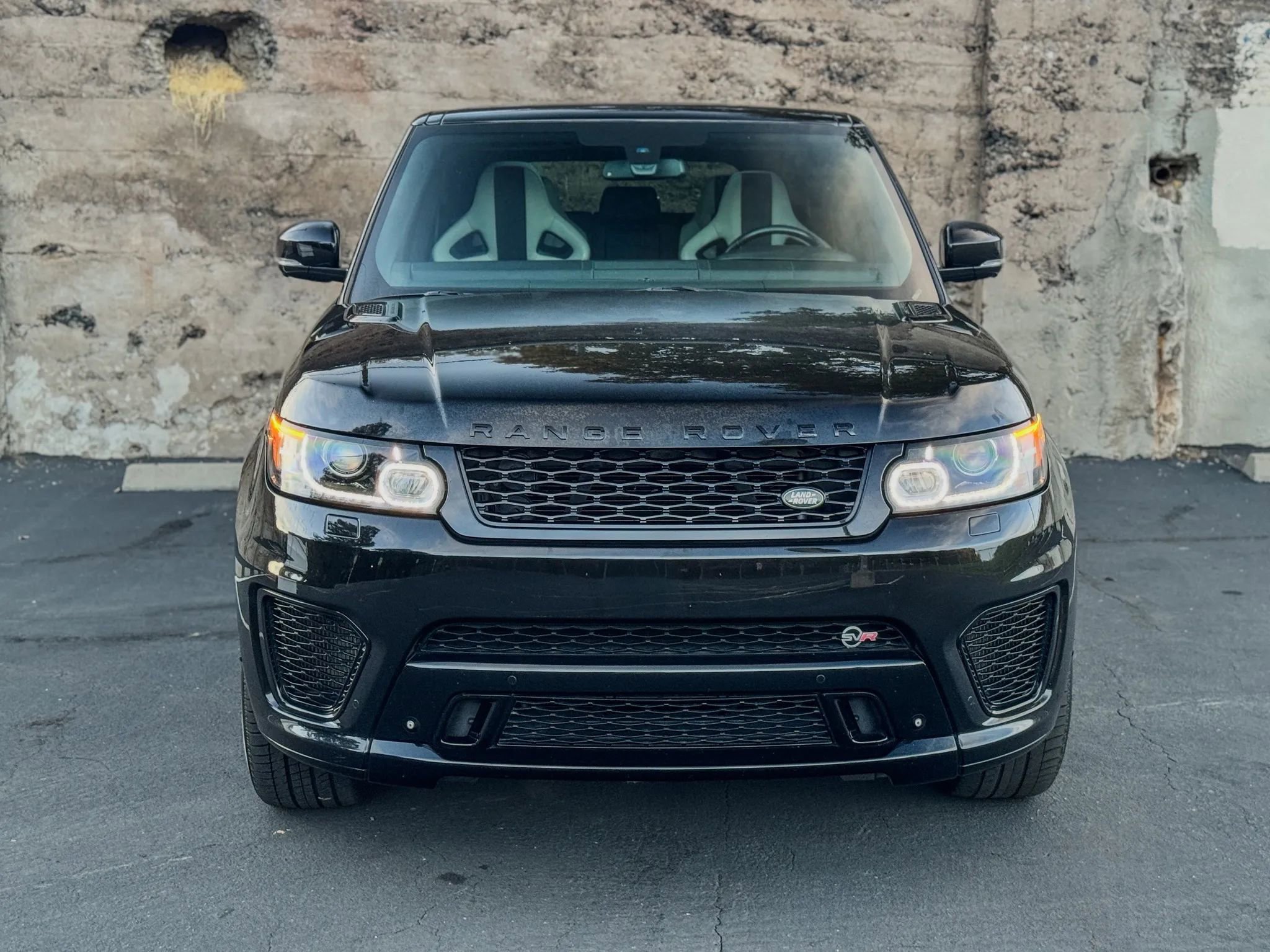 Used 2015 Land Rover Range Rover Sport SVR AWD/4WD image 10