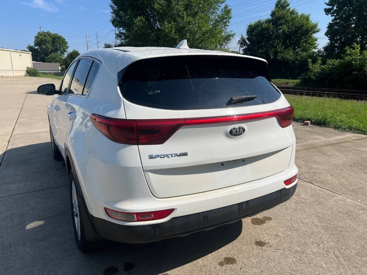 Used 2017 Kia Sportage LX AWD/4WD image 2