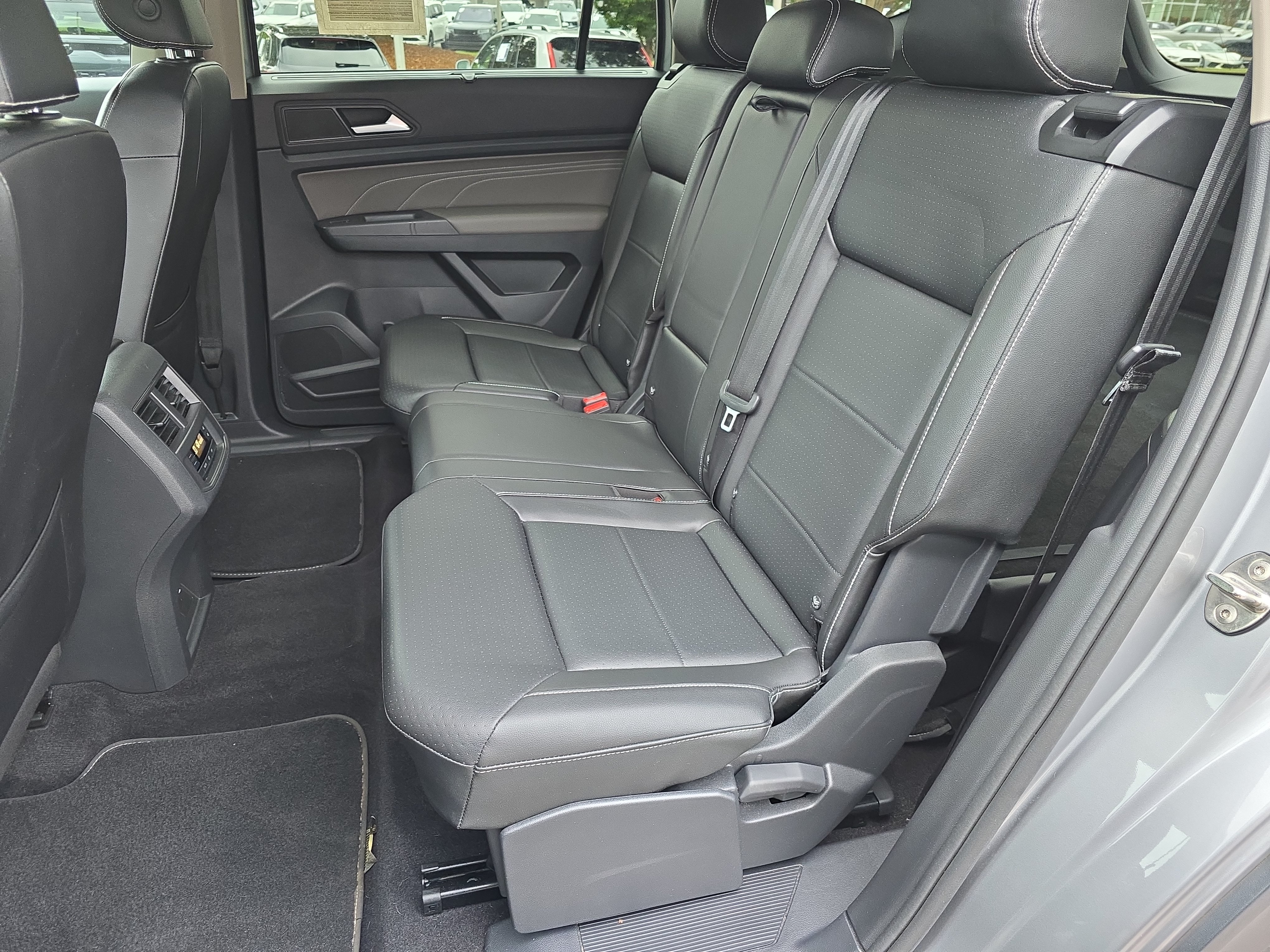 Used 2021 Volkswagen Atlas SE AWD/4WD image 16