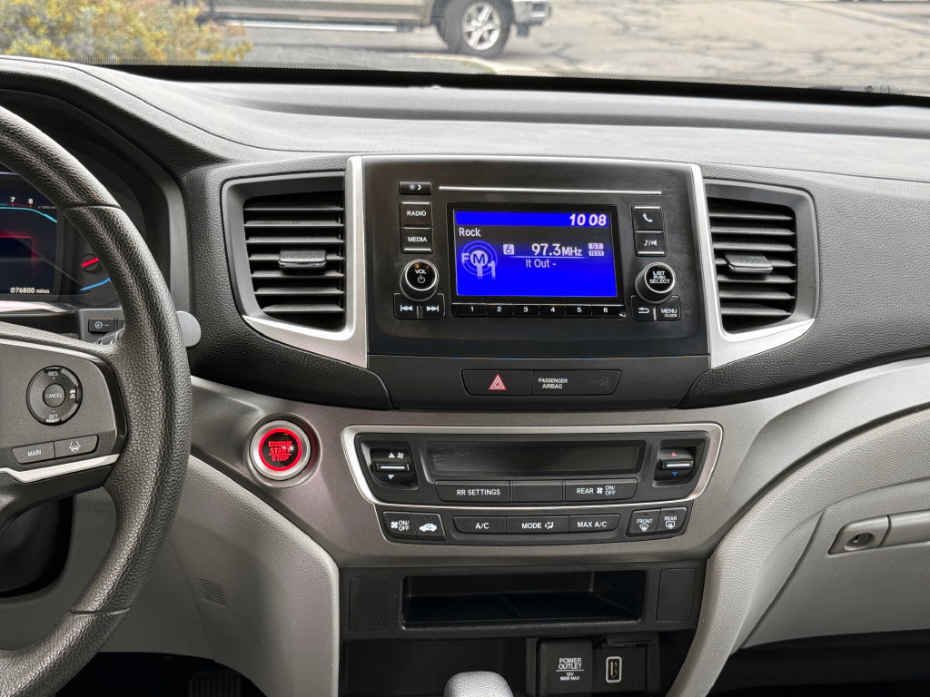 Used 2019 Honda Pilot LX image 29