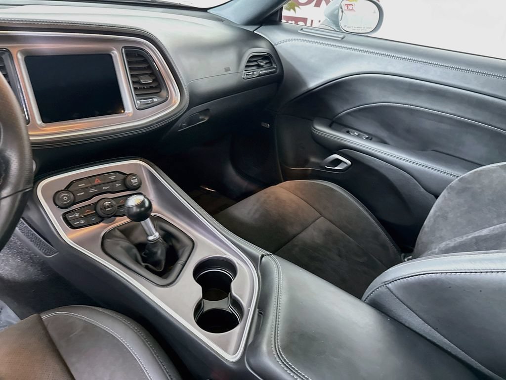 Used 2022 Dodge Challenger R/T w/ Plus Package RWD image 27