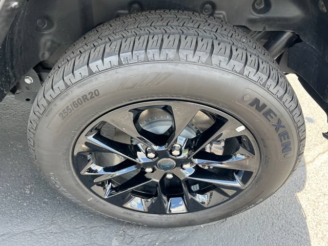Used 2025 Jeep Wrangler Unlimited Sahara AWD/4WD image 23