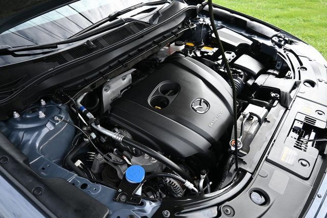 Used 2023 MAZDA CX-5 Carbon Edition image 14