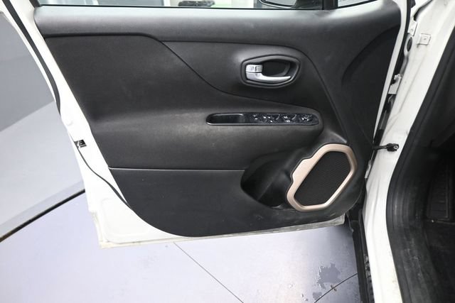 Used 2017 Jeep Renegade Latitude AWD/4WD image 20