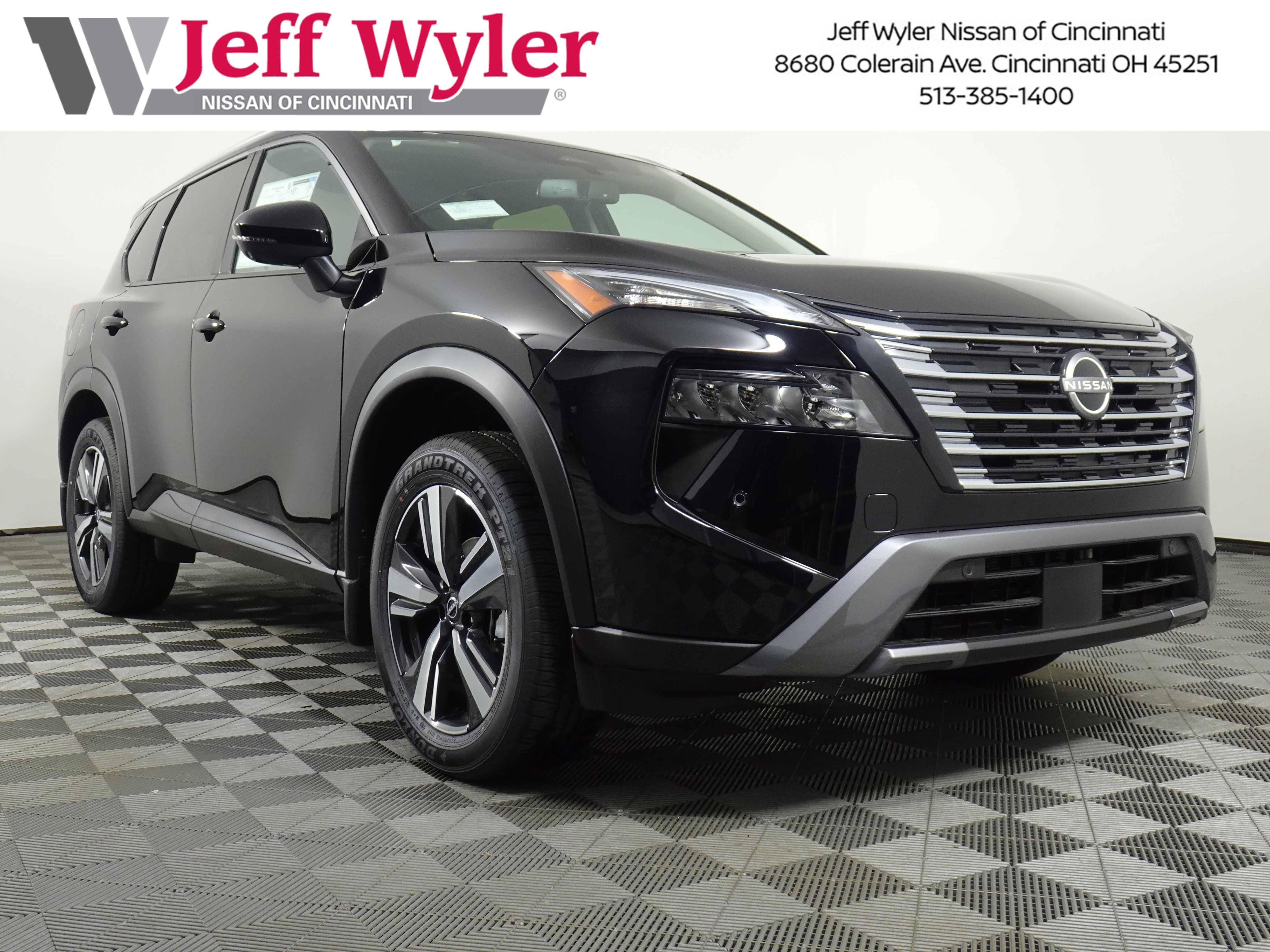 New 2025 Nissan Rogue SL image 1
