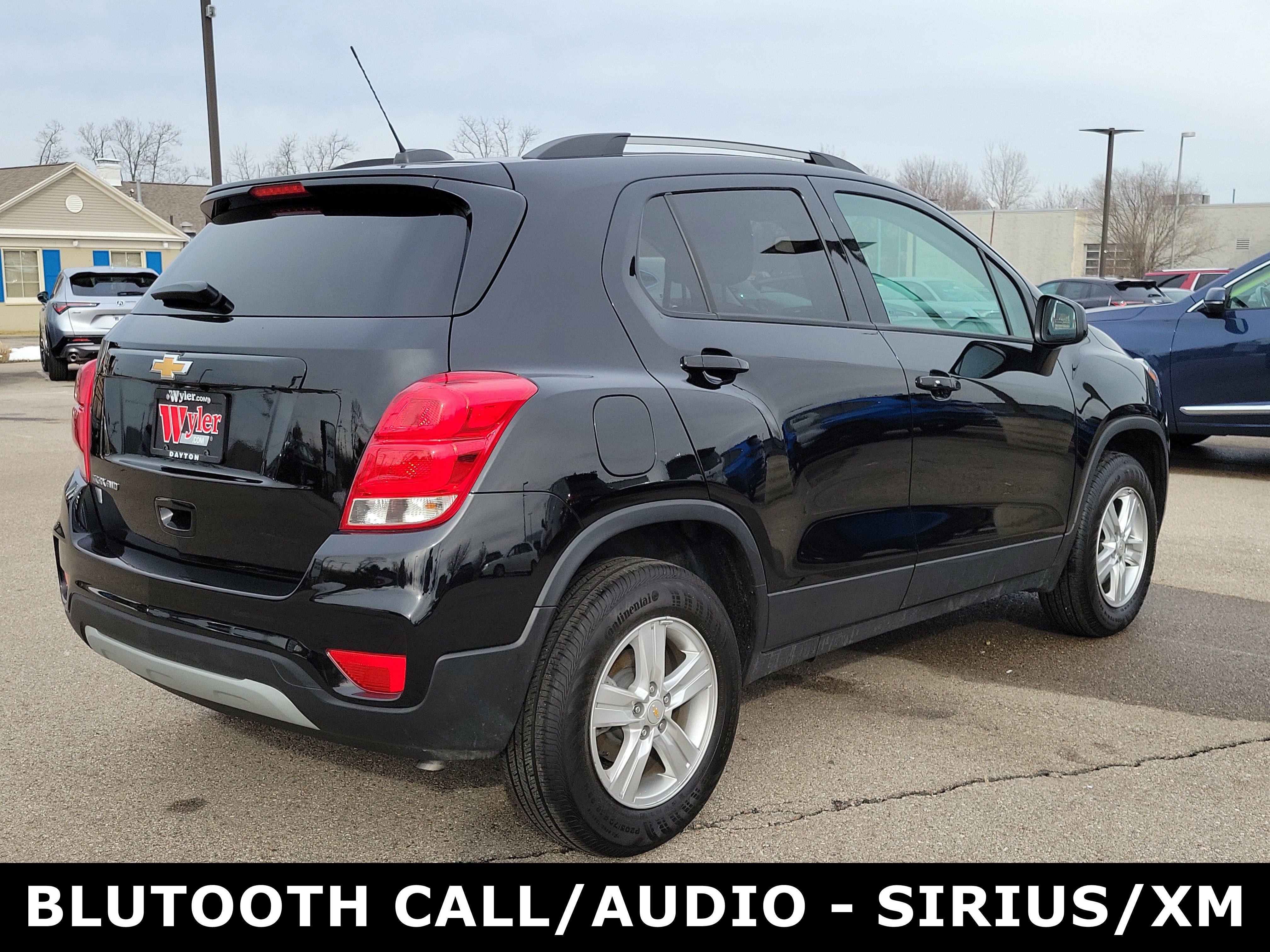 Used 2022 Chevrolet Trax LT w/ LT Convenience Package image 4