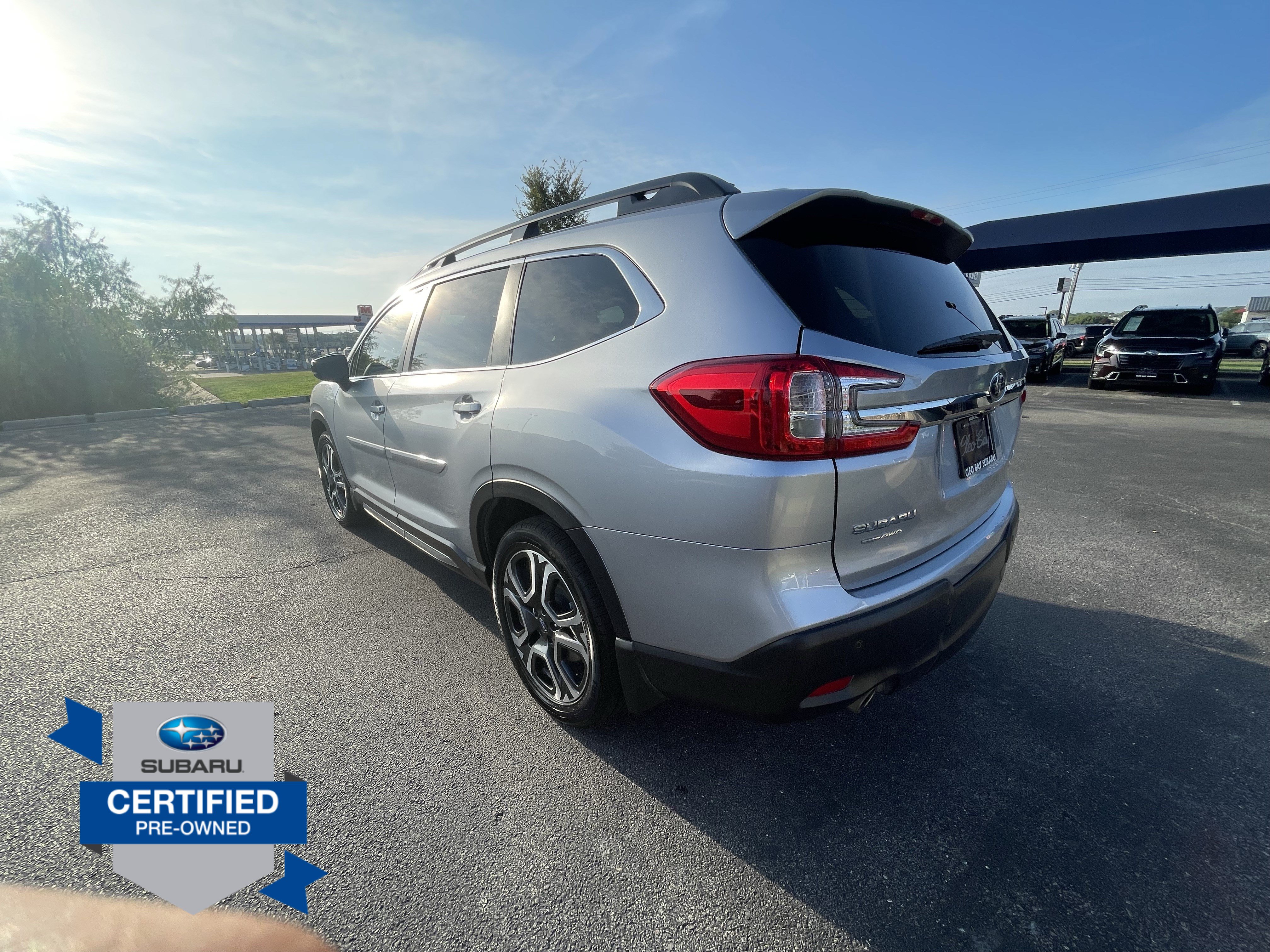 Used 2024 Subaru Ascent Limited w/ Technology Package AWD/4WD image 5