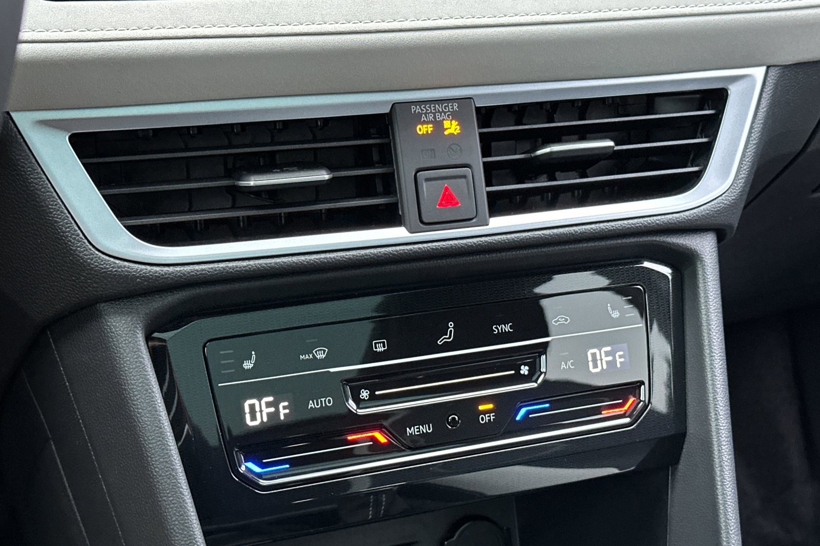 New 2026 Volkswagen Taos SE image 20