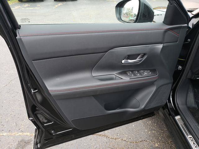 New 2026 Nissan Kicks SR w/ SR Premium Package AWD/4WD image 11