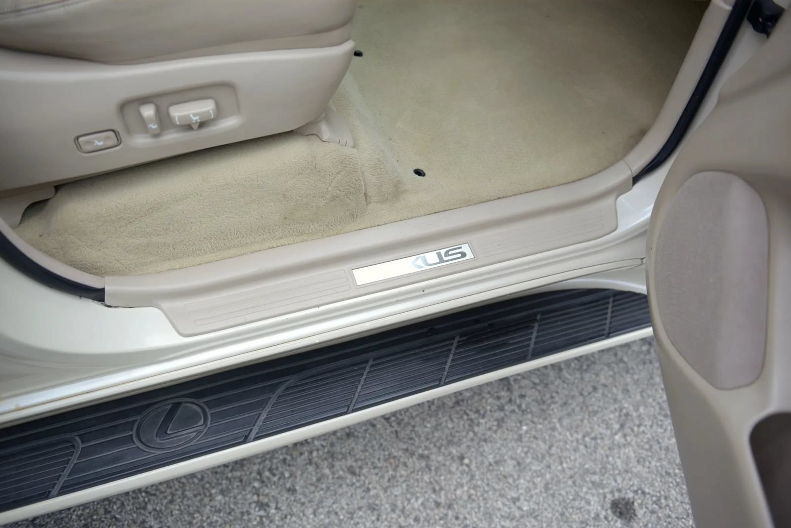 Used 2005 Lexus LX 470 4WD image 68