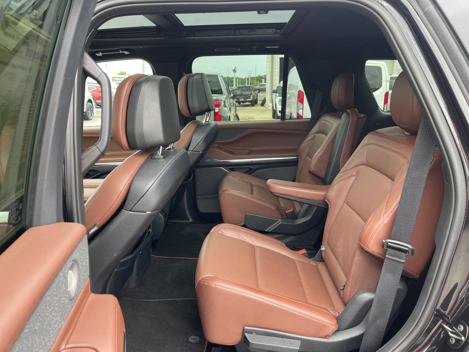 Used 2025 Lincoln Navigator Reserve AWD/4WD image 14