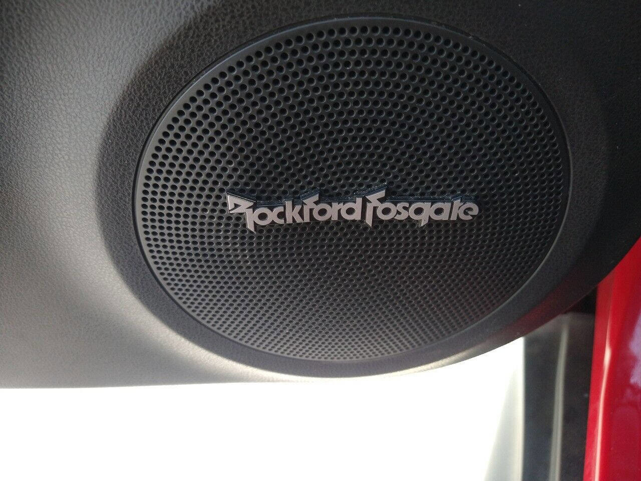 Used 2015 Nissan Juke SV w/ Technology Package image 30