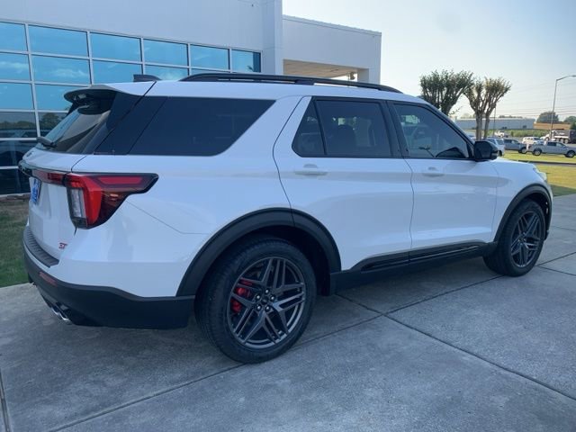 Used 2025 Ford Explorer ST w/ Sun And Sound Package AWD/4WD image 3